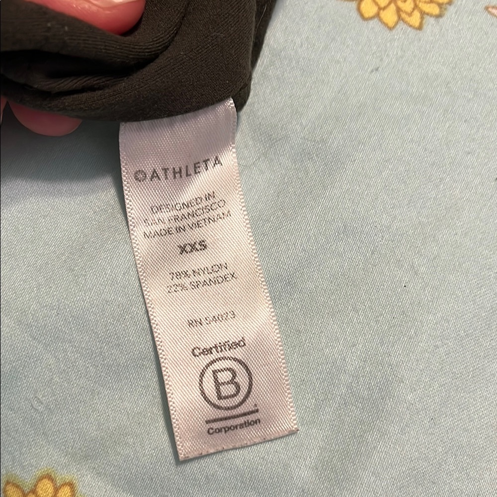Athleta Rainier Tight Leggings in Aspen Olive Green - Picture 5 of 7